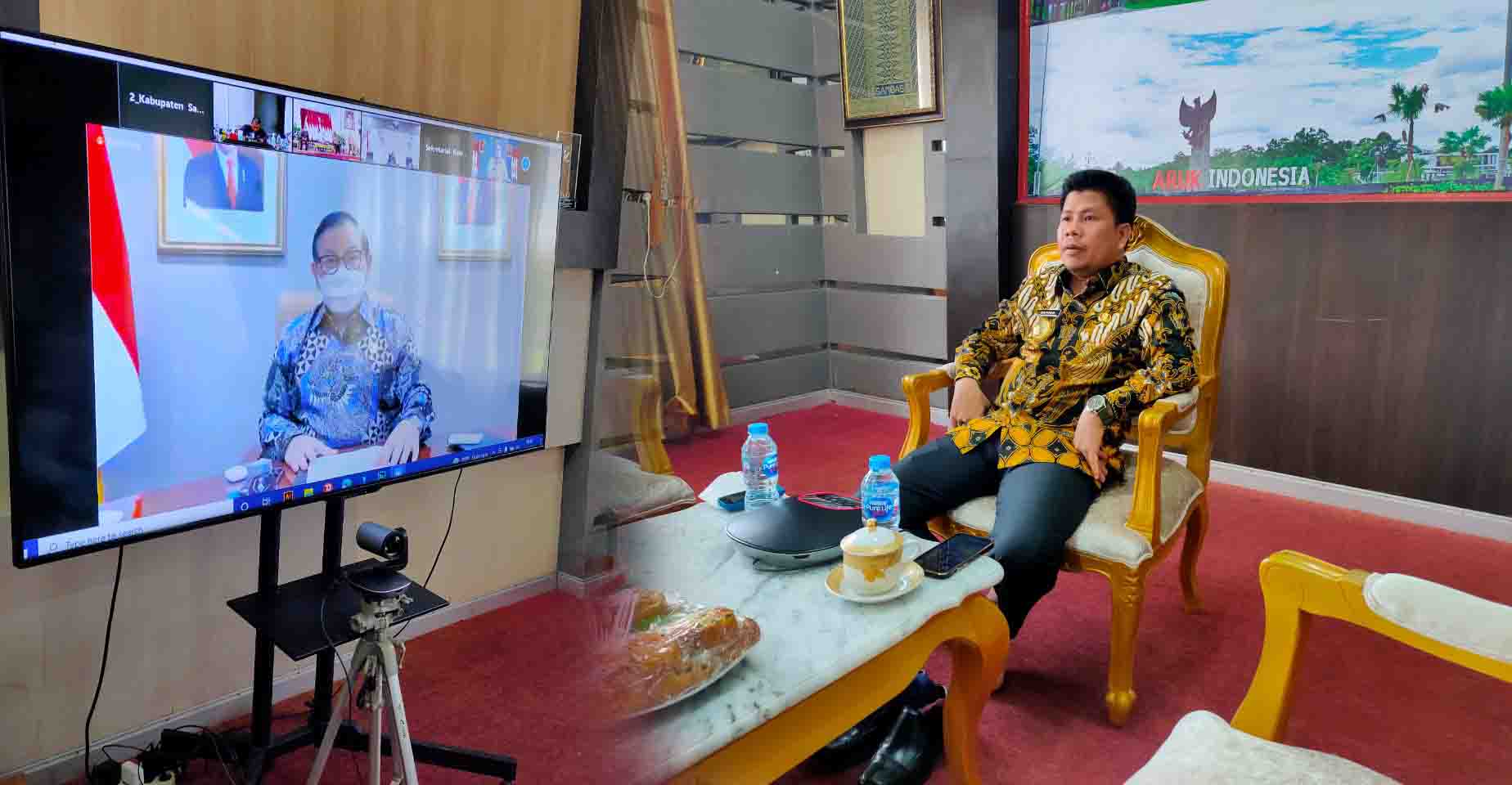 Read more about the article Arahan Presiden Kepada Pemerintah Daerah Hadapi varian Omicron Via Zoom Meeting