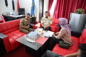 Read more about the article Bappeda Sambas Lanjutkan Safari Inovasi Daerah dengan Menyusuri Potensi Inovasi di Satpol PP, Kesbangpol, dan Bagian Administrasi Pembangunan