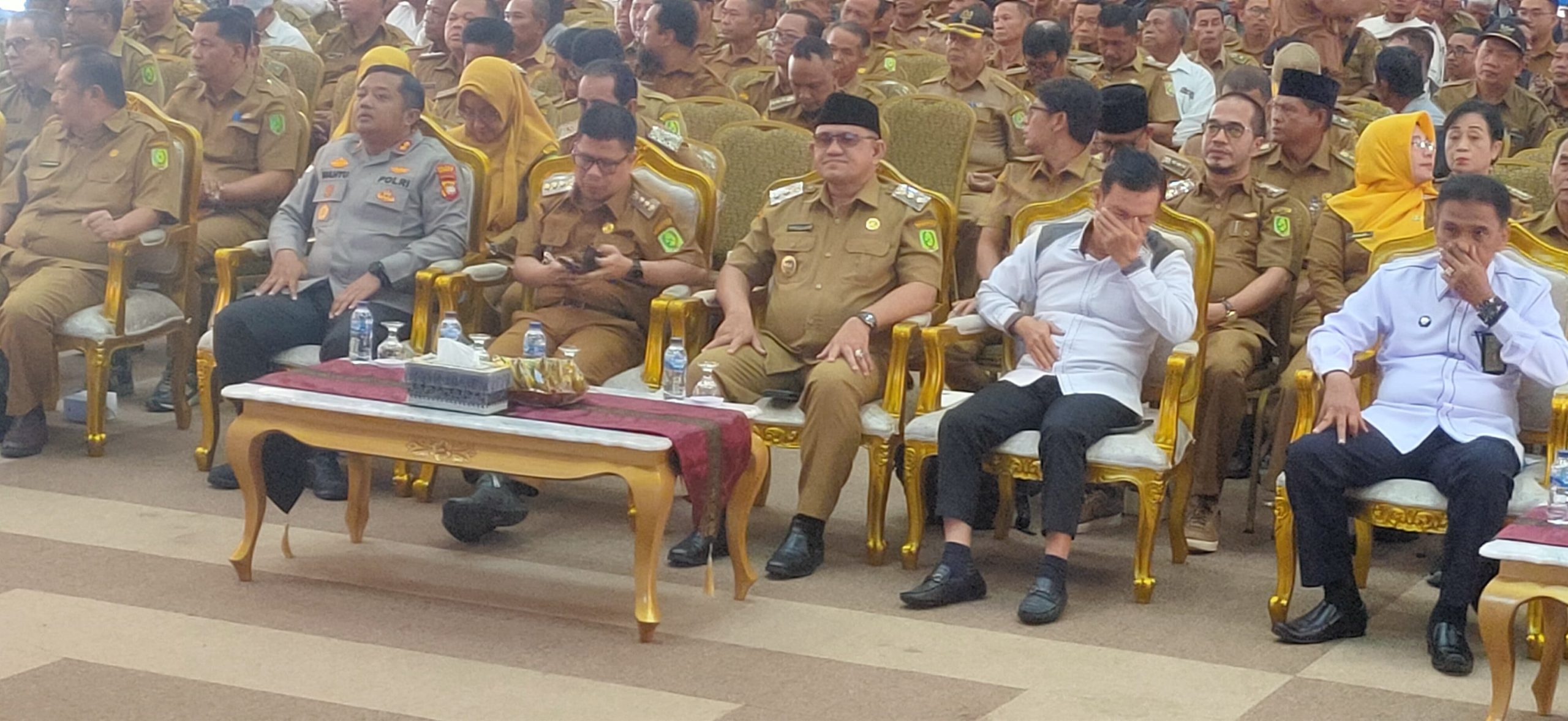 Read more about the article Diskominfo Sambas Sukses Fasilitasi Zoom Meeting Nasional Peluncuran Koperasi Merah Putih