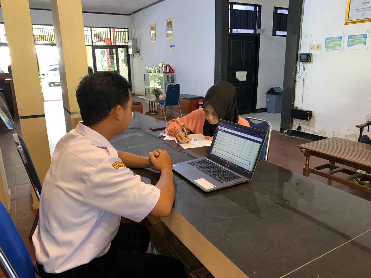 Akademisi Manfaatkan Pelayanan PPID Diskominfo Sambas untuk Data Penelitian Ilmiah