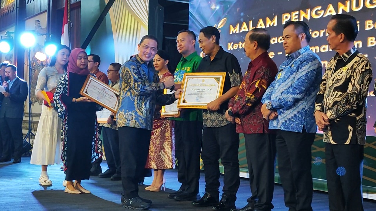 Kabupaten Sambas Raih Predikat “Informatif” Dalam Penganugerahan KIP 2025