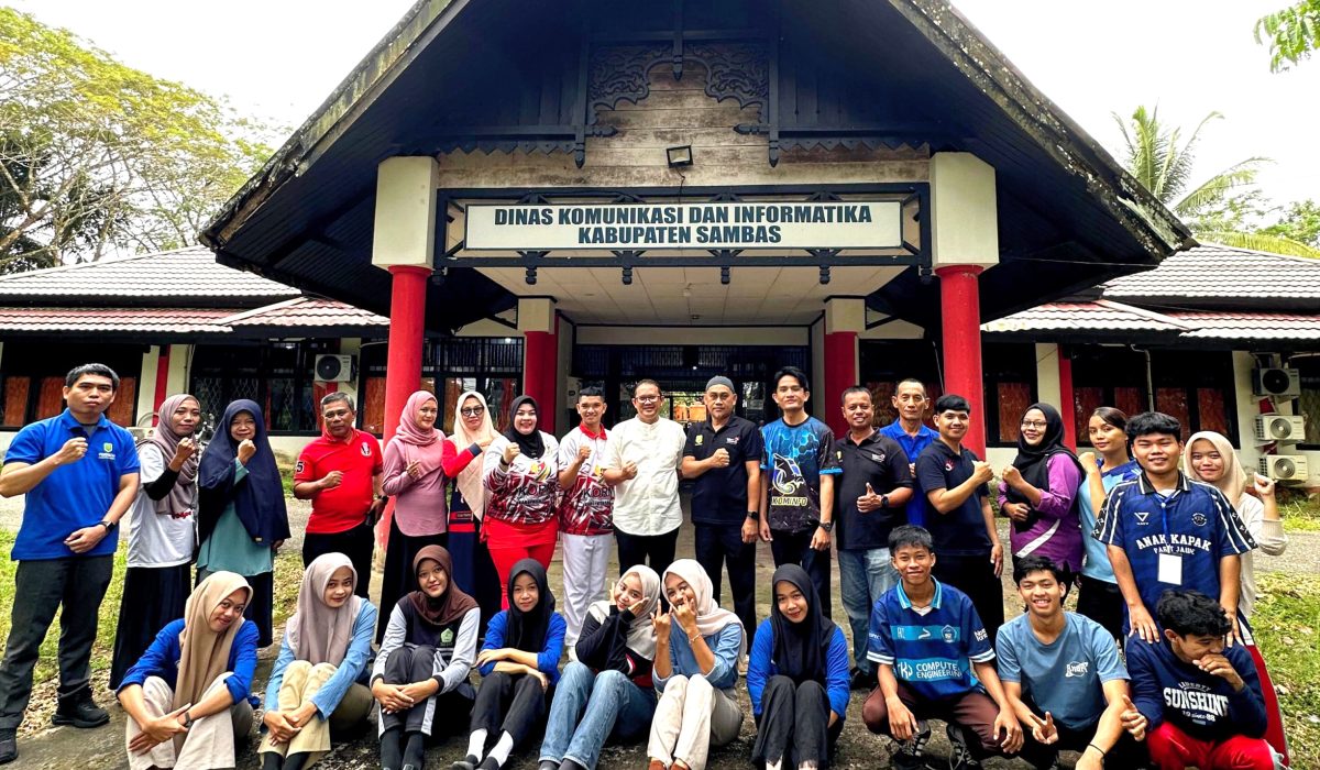 Diskominfo Sambas Gelar Senam Sehat Jumat Pagi Bersama KORMI