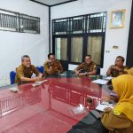 Tingkatkan Kedisiplinan dan Kekompakan, Diskominfo Sambas Gelar Rapat Koordinasi Seluruh Staf