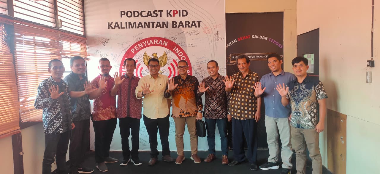 Jalin Silaturahmi dan Kerja Sama, Diskominfo Sambas Sambangi KPID Kalimantan Barat membahas Literasi Digital terutama di Perbatasan